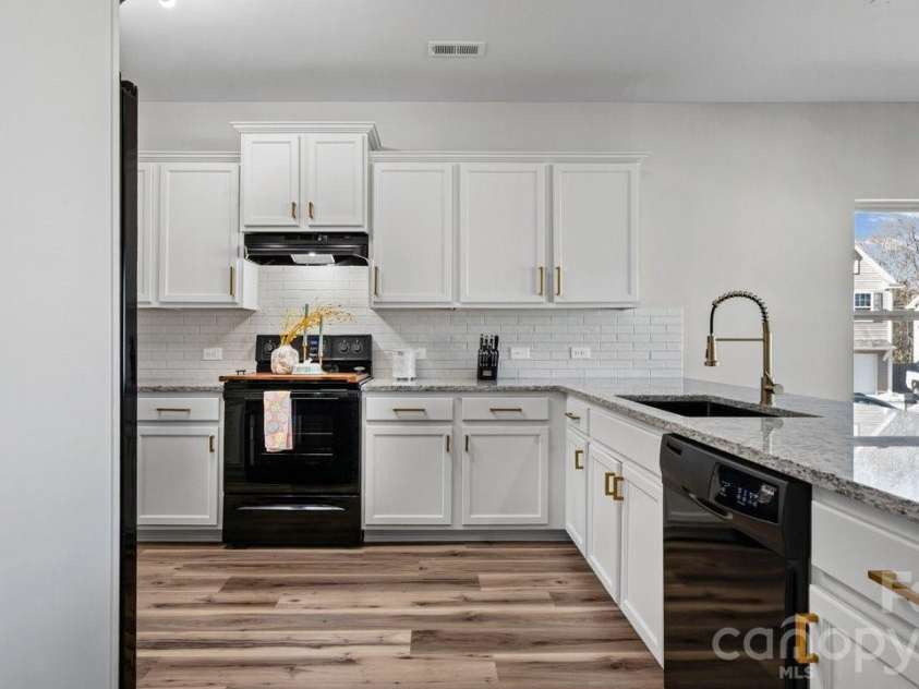 3213 Saddlebrook Drive, Midland, NC 28107.  MLS# CAR4355963, YatesRealty ID 5275. 
