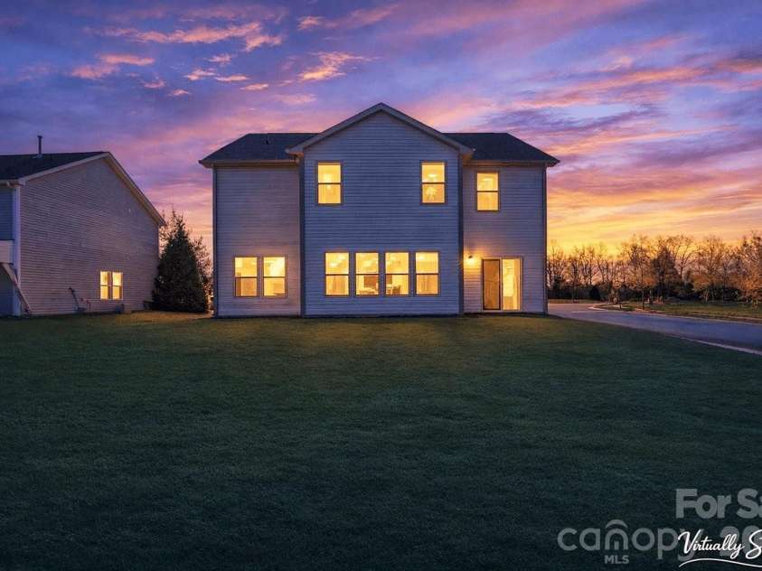 3213 Saddlebrook Drive, Midland, NC 28107.  MLS# CAR4355963, YatesRealty ID 5275. 