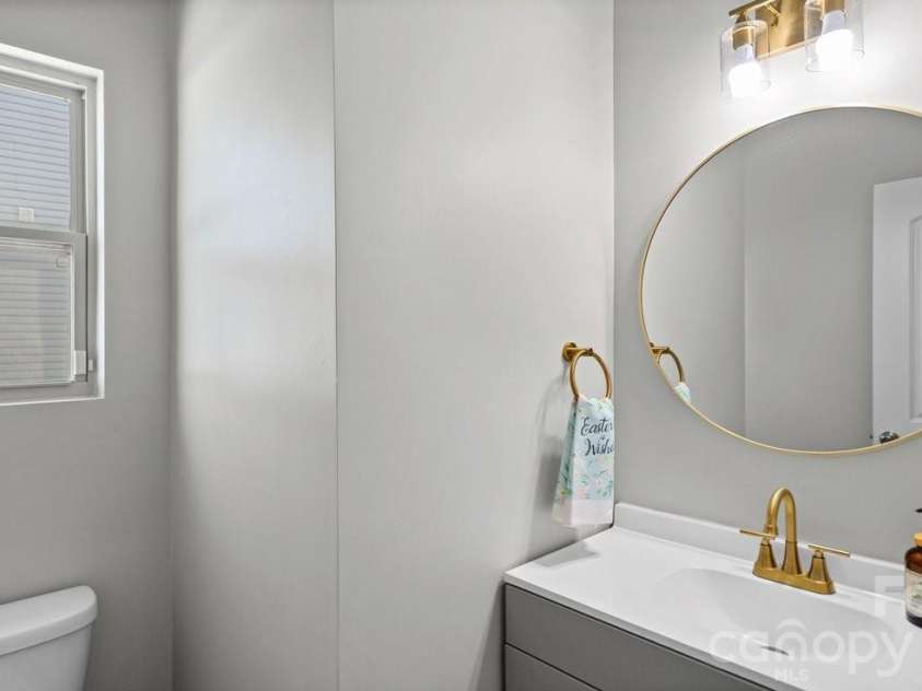 3213 Saddlebrook Drive, Midland, NC 28107.  MLS# CAR4355963, YatesRealty ID 5275. Half Bathroom