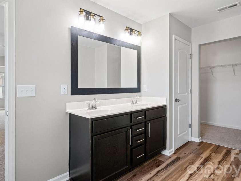 3213 Saddlebrook Drive, Midland, NC 28107.  MLS# CAR4355963, YatesRealty ID 5275. Primary Bathroom 