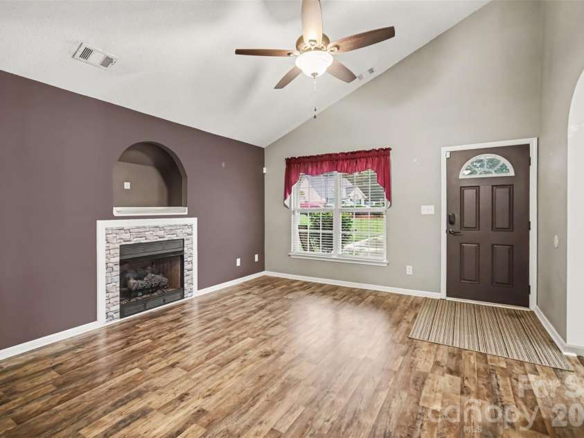 5321 Park Place Drive, Dallas, NC 28034.  MLS# CAR4426948, YatesRealty ID 52752. 