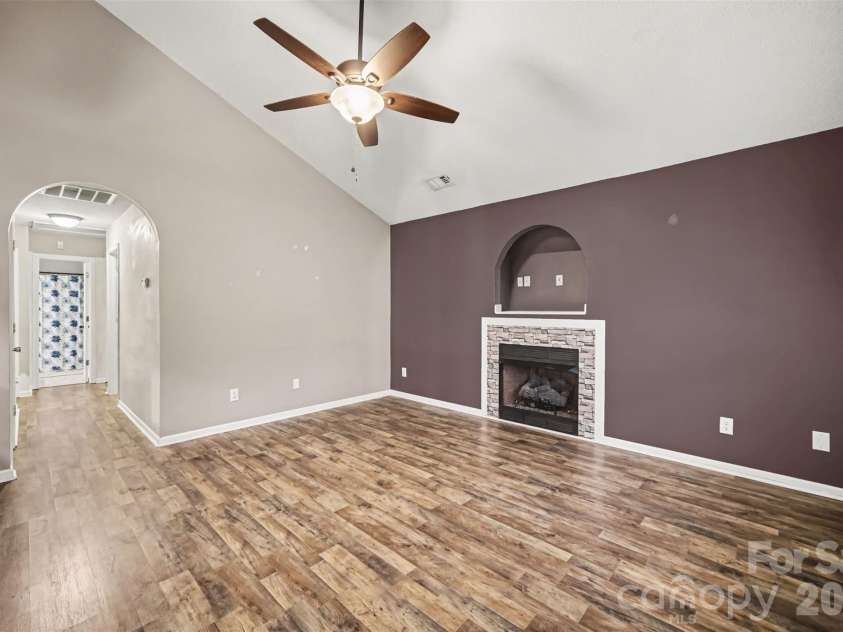 5321 Park Place Drive, Dallas, NC 28034.  MLS# CAR4426948, YatesRealty ID 52752. 