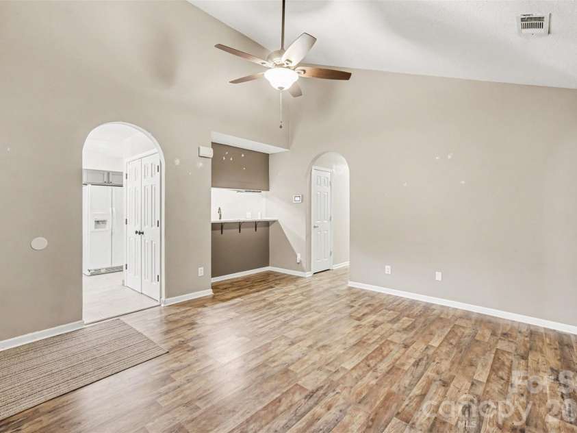 5321 Park Place Drive, Dallas, NC 28034.  MLS# CAR4426948, YatesRealty ID 52752. 