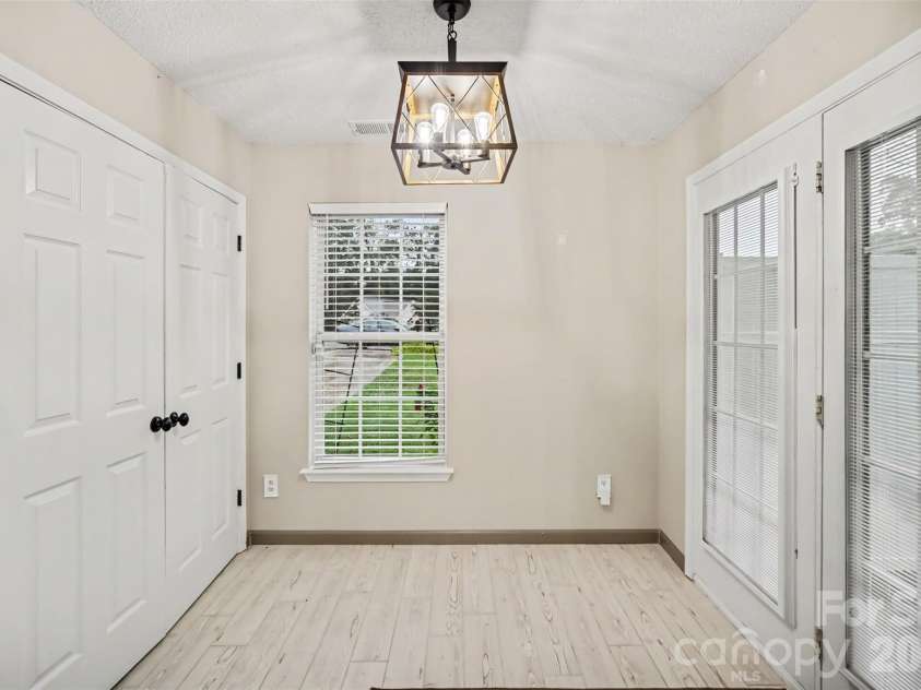 5321 Park Place Drive, Dallas, NC 28034.  MLS# CAR4426948, YatesRealty ID 52752. 