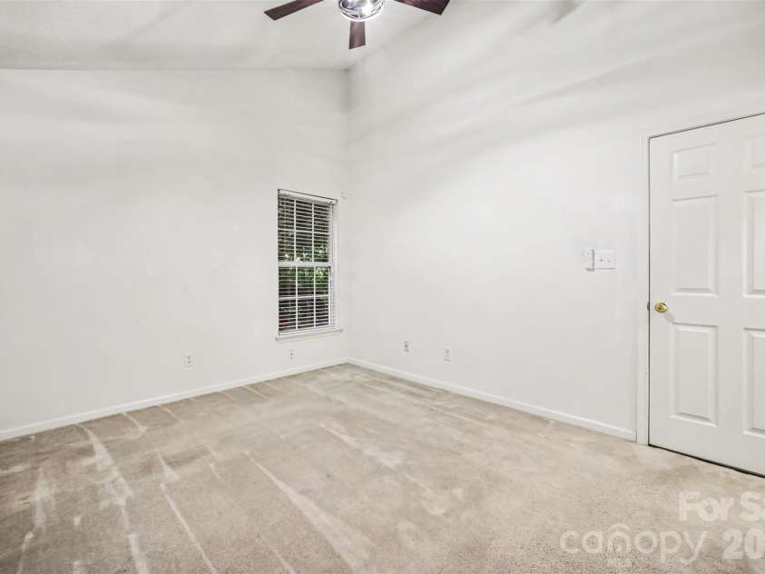 5321 Park Place Drive, Dallas, NC 28034.  MLS# CAR4426948, YatesRealty ID 52752. 