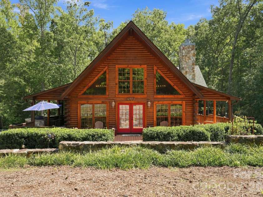 528 Manchester Road, Mount Gilead, NC 27306.  MLS# CAR4426384, YatesRealty ID 52753. 