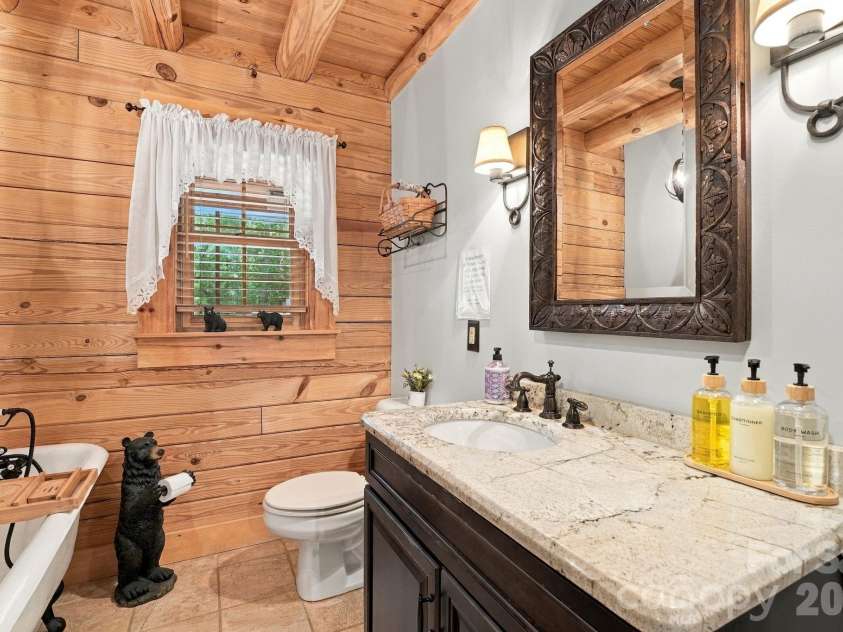528 Manchester Road, Mount Gilead, NC 27306.  MLS# CAR4426384, YatesRealty ID 52753. 