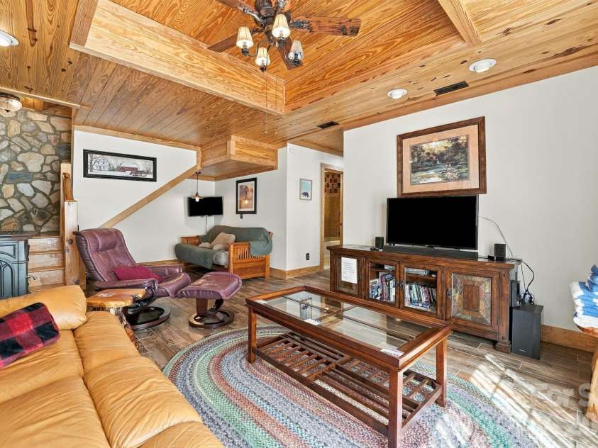 528 Manchester Road, Mount Gilead, NC 27306.  MLS# CAR4426384, YatesRealty ID 52753. 