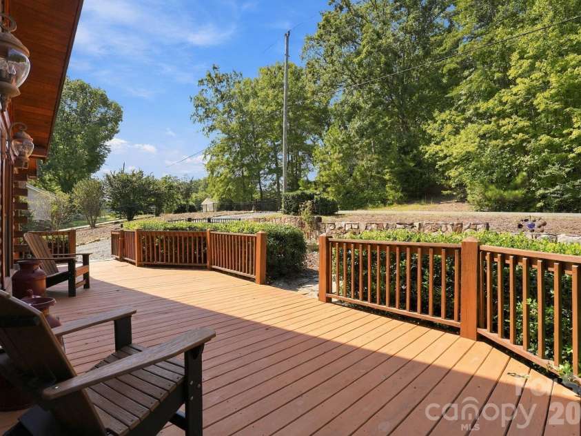 528 Manchester Road, Mount Gilead, NC 27306.  MLS# CAR4426384, YatesRealty ID 52753. 