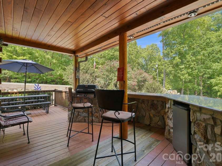 528 Manchester Road, Mount Gilead, NC 27306.  MLS# CAR4426384, YatesRealty ID 52753. 