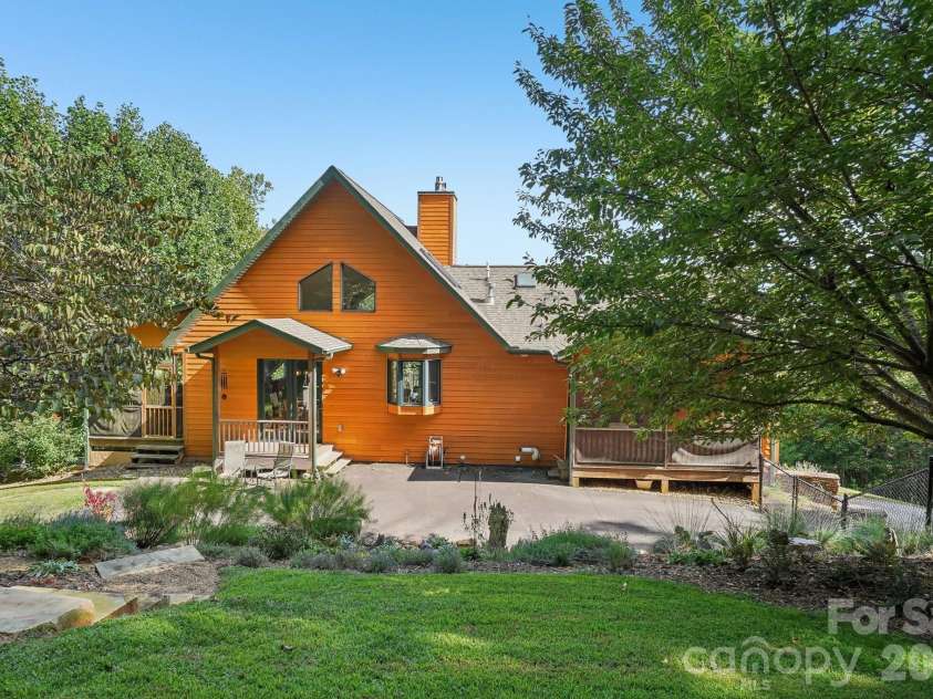 1000 Reems Cove Road, Marshall, NC 28753.  MLS# CAR4428034, YatesRealty ID 52754. 