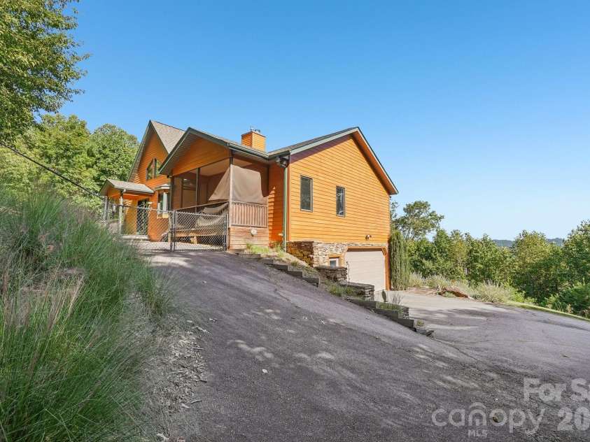 1000 Reems Cove Road, Marshall, NC 28753.  MLS# CAR4428034, YatesRealty ID 52754. 