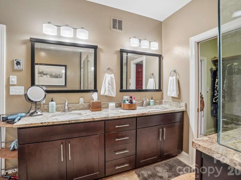 1000 Reems Cove Road, Marshall, NC 28753.  MLS# CAR4428034, YatesRealty ID 52754. 