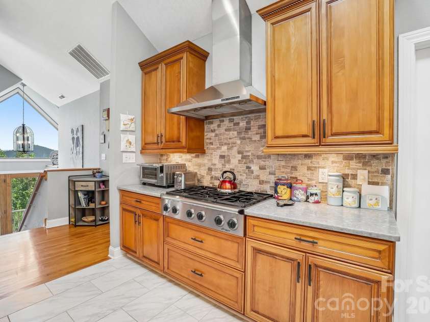 1000 Reems Cove Road, Marshall, NC 28753.  MLS# CAR4428034, YatesRealty ID 52754. 