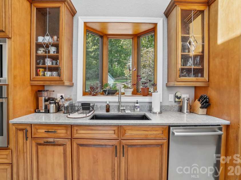 1000 Reems Cove Road, Marshall, NC 28753.  MLS# CAR4428034, YatesRealty ID 52754. 