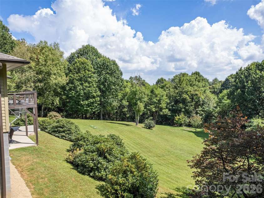 555 Live Oak Loop, Waynesville, NC 28785.  MLS# CAR4428160, YatesRealty ID 52757. 