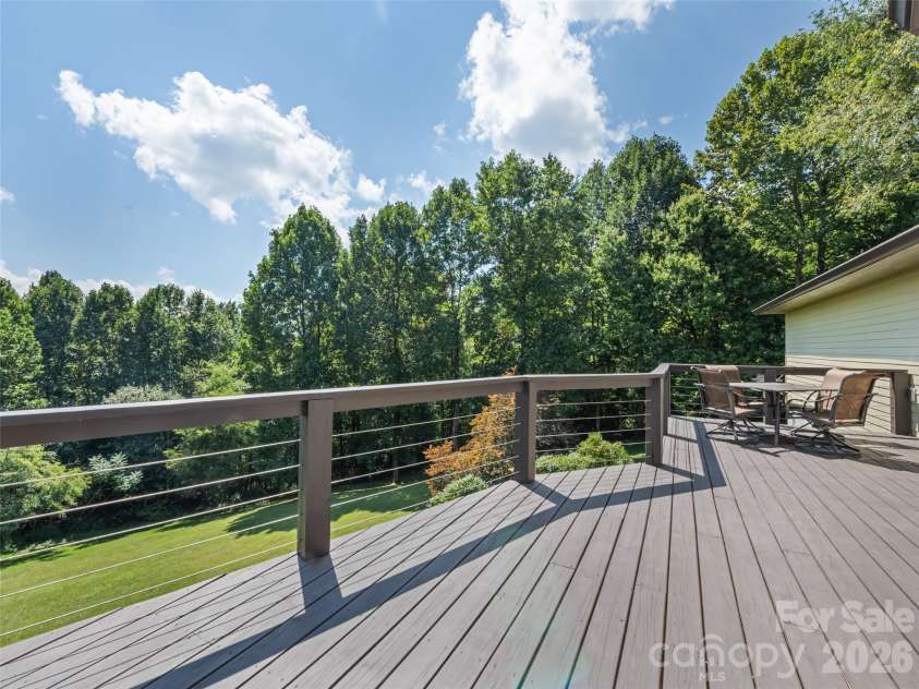 555 Live Oak Loop, Waynesville, NC 28785.  MLS# CAR4428160, YatesRealty ID 52757. 