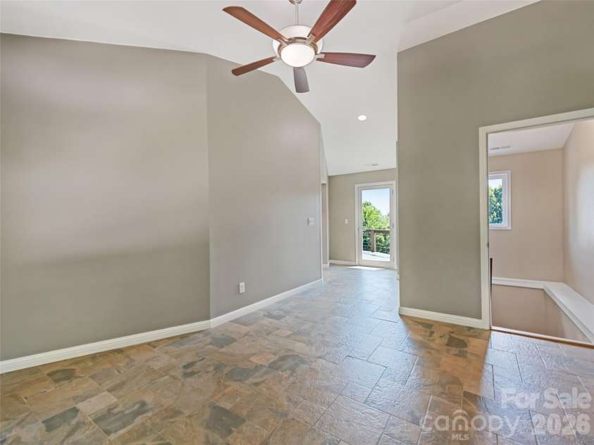 555 Live Oak Loop, Waynesville, NC 28785.  MLS# CAR4428160, YatesRealty ID 52757. 