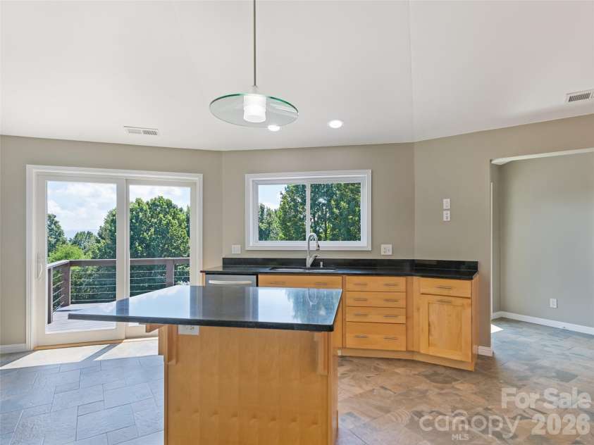 555 Live Oak Loop, Waynesville, NC 28785.  MLS# CAR4428160, YatesRealty ID 52757. 