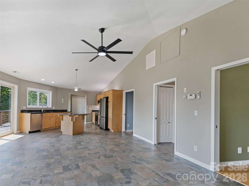555 Live Oak Loop, Waynesville, NC 28785.  MLS# CAR4428160, YatesRealty ID 52757. 