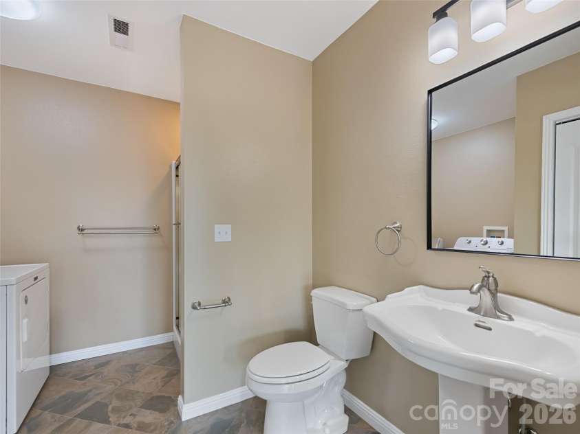 555 Live Oak Loop, Waynesville, NC 28785.  MLS# CAR4428160, YatesRealty ID 52757. 