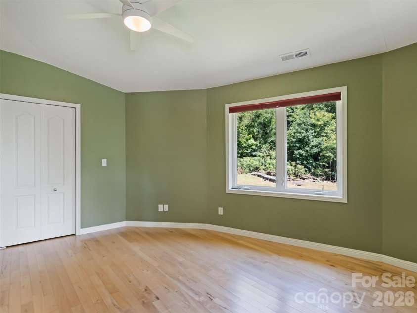 555 Live Oak Loop, Waynesville, NC 28785.  MLS# CAR4428160, YatesRealty ID 52757. 