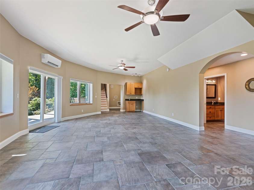 555 Live Oak Loop, Waynesville, NC 28785.  MLS# CAR4428160, YatesRealty ID 52757. 