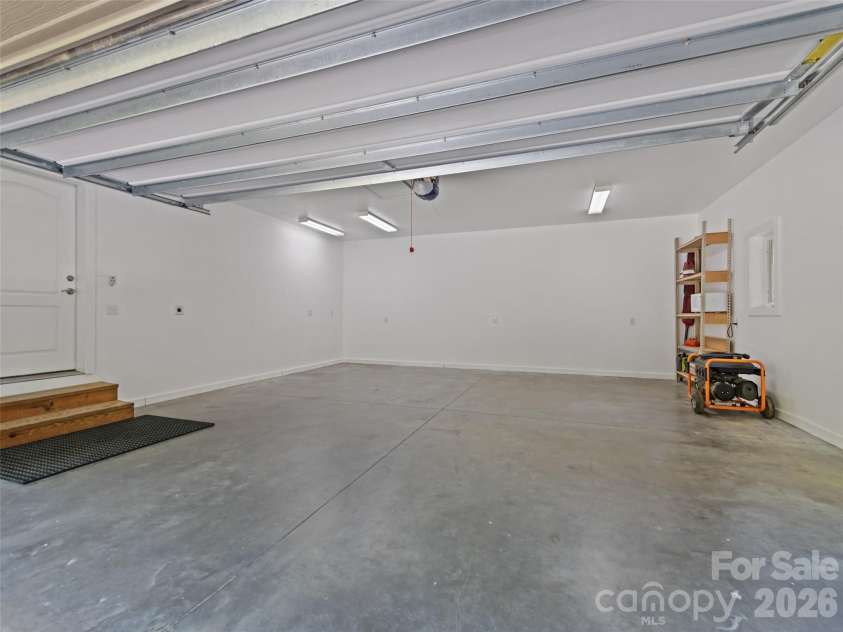 555 Live Oak Loop, Waynesville, NC 28785.  MLS# CAR4428160, YatesRealty ID 52757. 