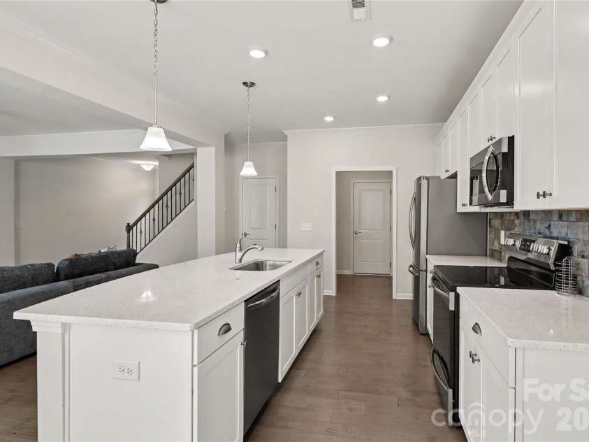 809 River Park Road, Belmont, NC 28012.  MLS# CAR4427912, YatesRealty ID 52759. 