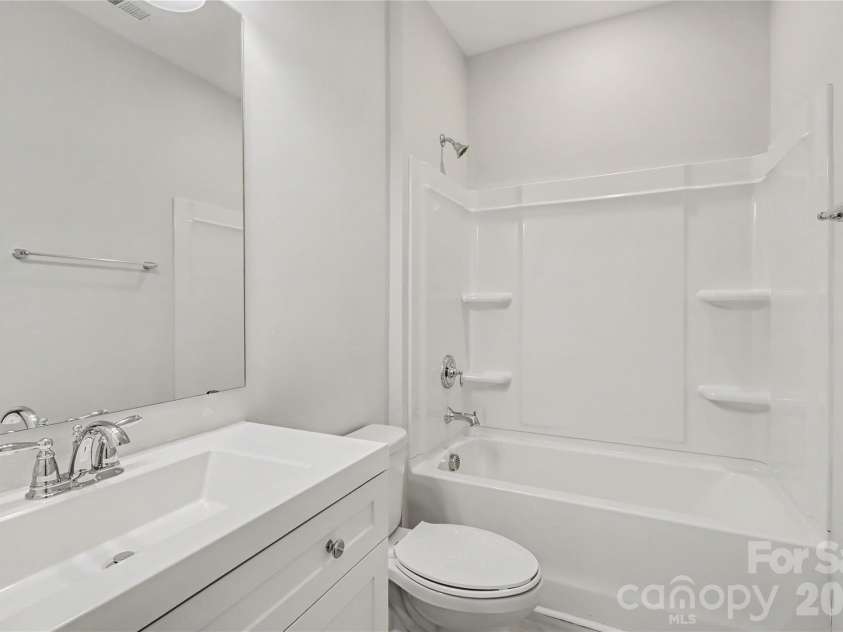 809 River Park Road, Belmont, NC 28012.  MLS# CAR4427912, YatesRealty ID 52759. 