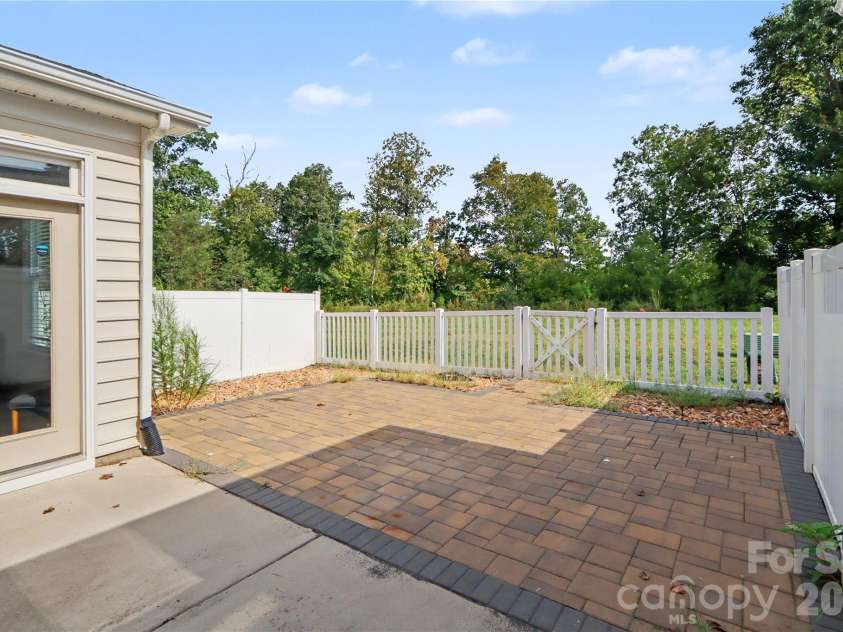 809 River Park Road, Belmont, NC 28012.  MLS# CAR4427912, YatesRealty ID 52759. 