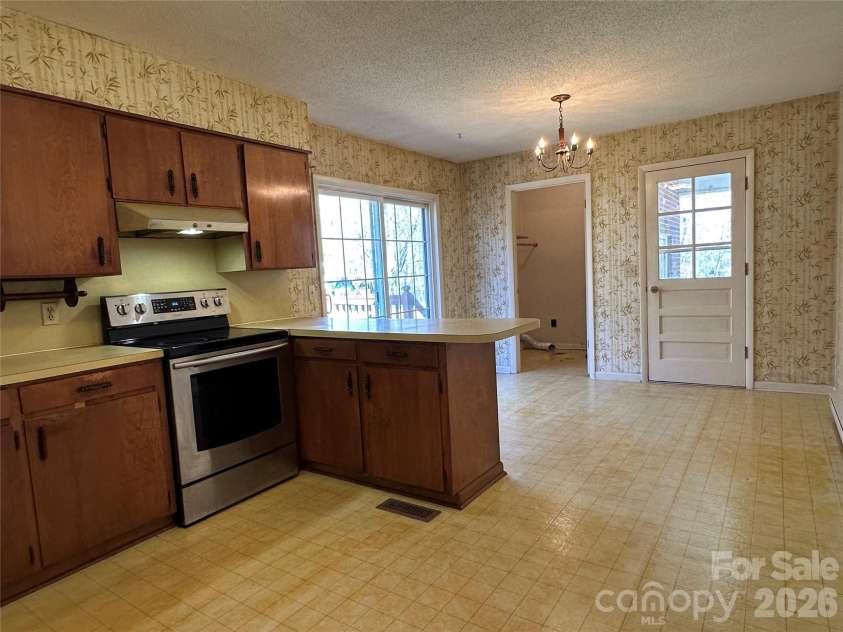 650 Brown Berry Road, North Wilkesboro, NC 28659.  MLS# CAR4358415, YatesRealty ID 5276. 