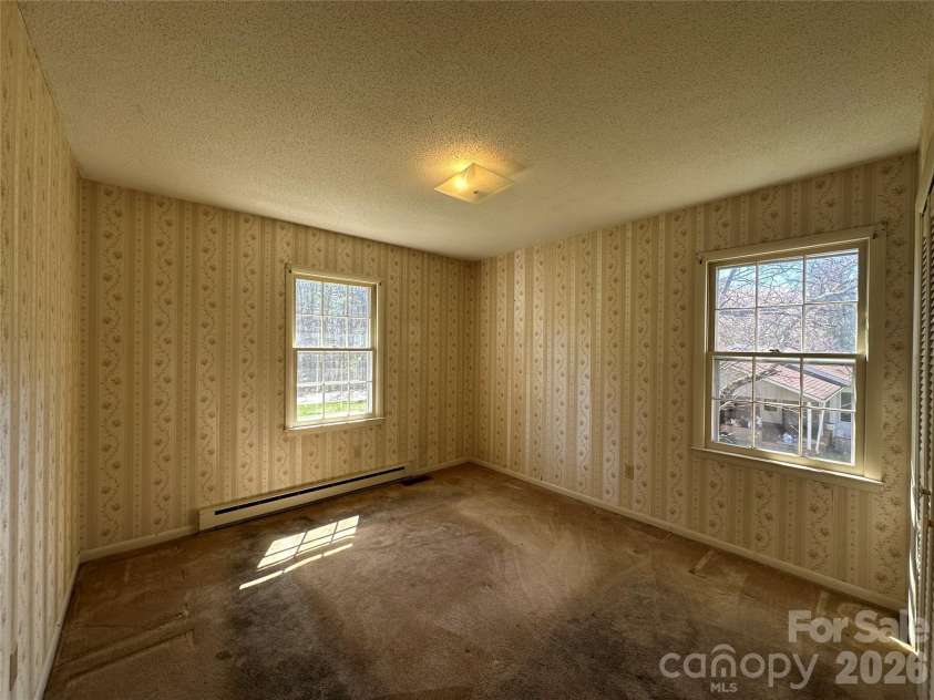 650 Brown Berry Road, North Wilkesboro, NC 28659.  MLS# CAR4358415, YatesRealty ID 5276. 