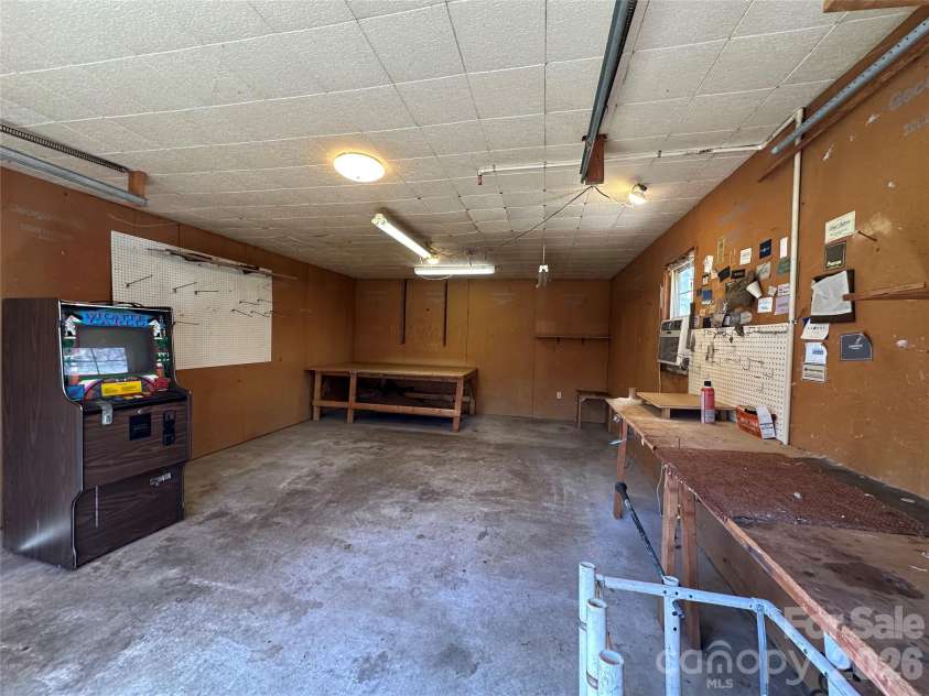 650 Brown Berry Road, North Wilkesboro, NC 28659.  MLS# CAR4358415, YatesRealty ID 5276. 
