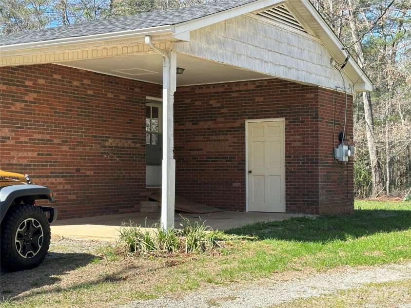 650 Brown Berry Road, North Wilkesboro, NC 28659.  MLS# CAR4358415, YatesRealty ID 5276. 