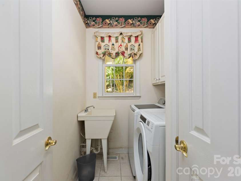 144 Cliff Side Trail, Pilot Mountain, NC 27041.  MLS# CAR4428183, YatesRealty ID 52760. 