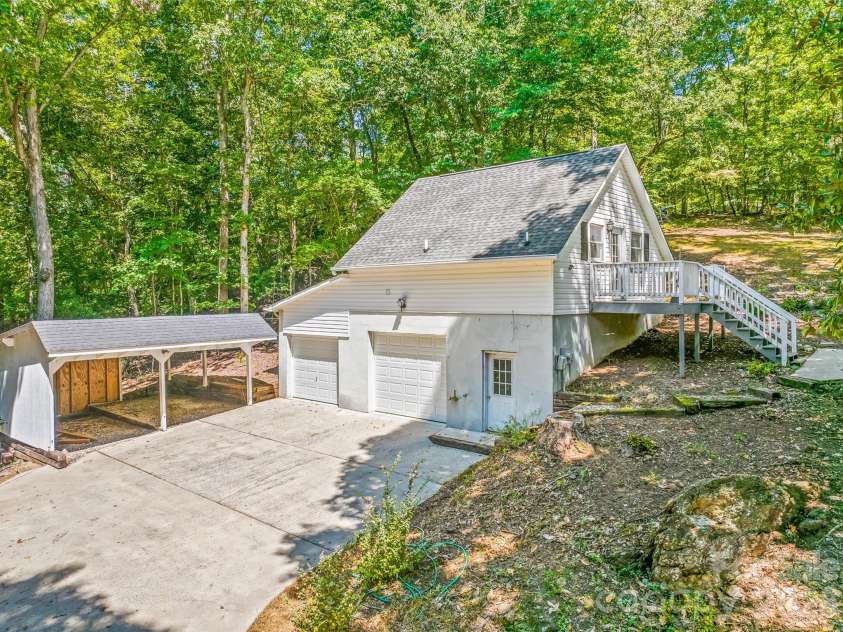 144 Cliff Side Trail, Pilot Mountain, NC 27041.  MLS# CAR4428183, YatesRealty ID 52760. 