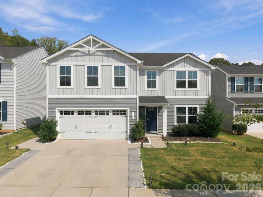 5108 Rustling Pines Court, Charlotte, NC 28215.  MLS# CAR4425354, YatesRealty ID 52761. 