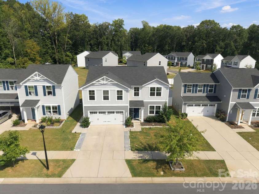 5108 Rustling Pines Court, Charlotte, NC 28215.  MLS# CAR4425354, YatesRealty ID 52761. 