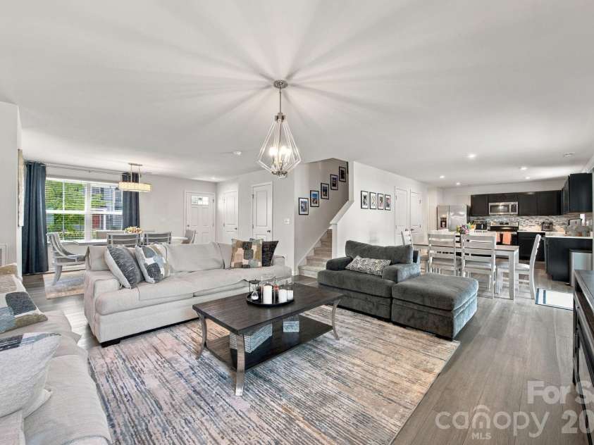 5108 Rustling Pines Court, Charlotte, NC 28215.  MLS# CAR4425354, YatesRealty ID 52761. 