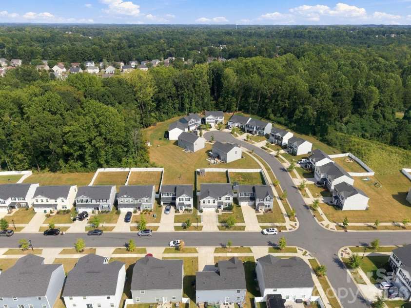 5108 Rustling Pines Court, Charlotte, NC 28215.  MLS# CAR4425354, YatesRealty ID 52761. 