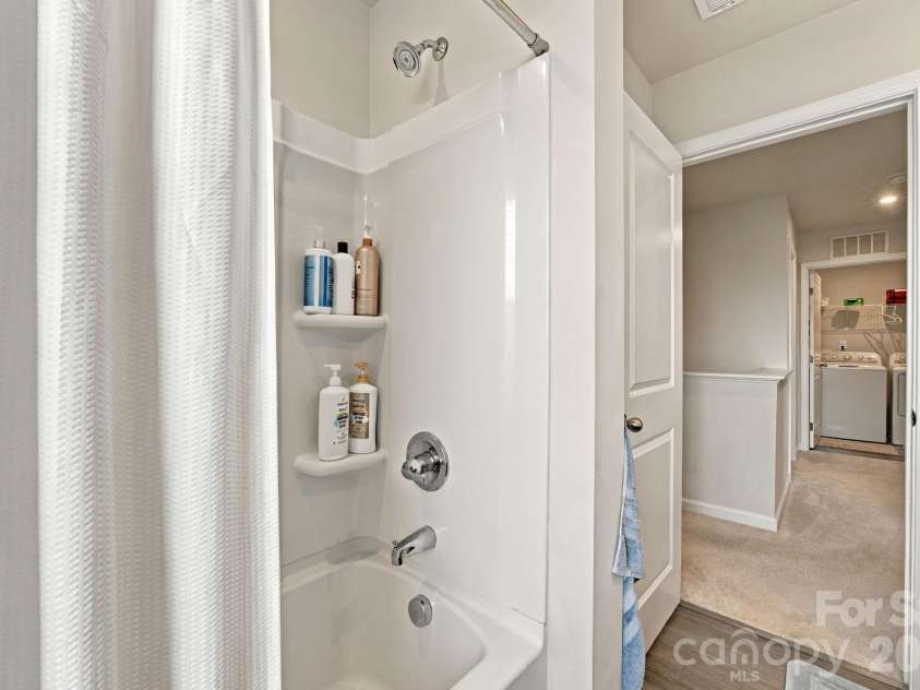 5108 Rustling Pines Court, Charlotte, NC 28215.  MLS# CAR4425354, YatesRealty ID 52761. 