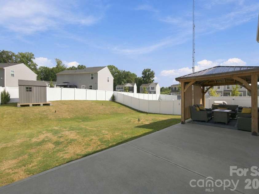 5108 Rustling Pines Court, Charlotte, NC 28215.  MLS# CAR4425354, YatesRealty ID 52761. 
