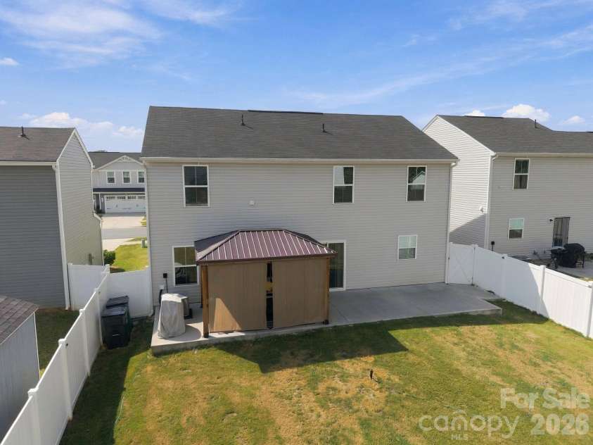5108 Rustling Pines Court, Charlotte, NC 28215.  MLS# CAR4425354, YatesRealty ID 52761. 