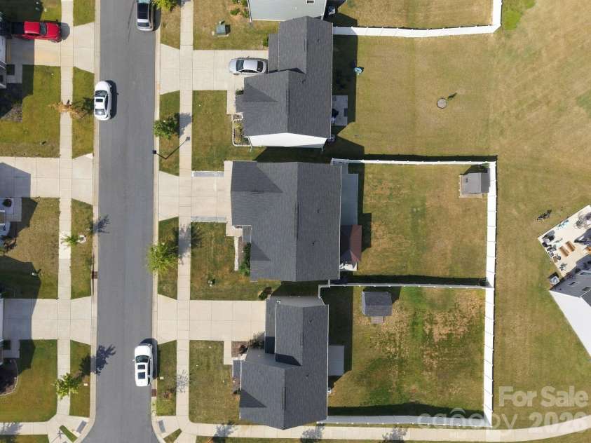 5108 Rustling Pines Court, Charlotte, NC 28215.  MLS# CAR4425354, YatesRealty ID 52761. 