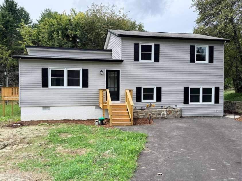 310 Clay Hodges Road, Boone, NC 28607.  MLS# CAR4426743, YatesRealty ID 52762. 