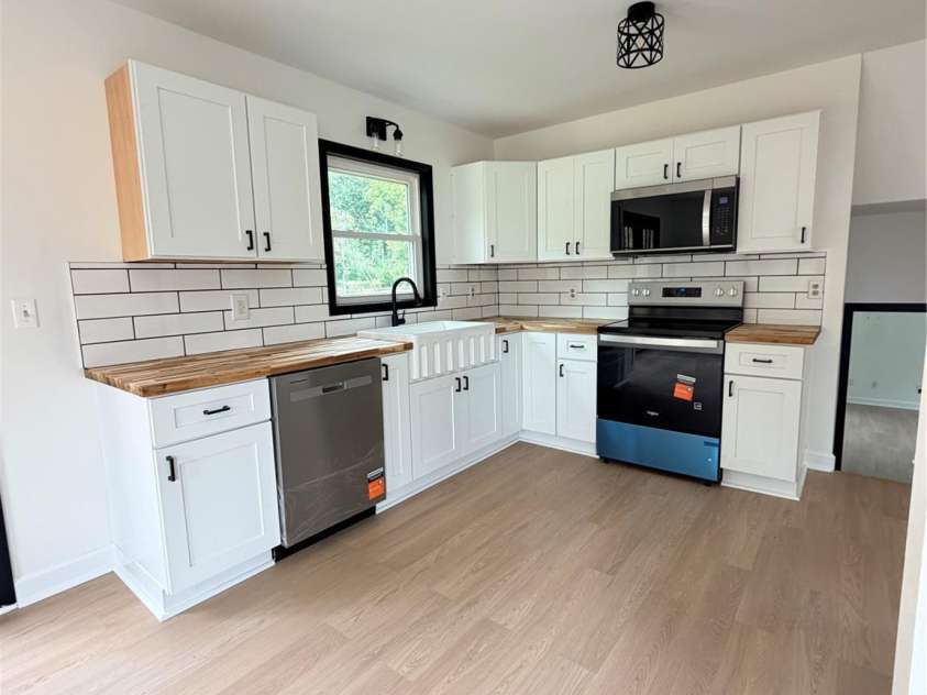 310 Clay Hodges Road, Boone, NC 28607.  MLS# CAR4426743, YatesRealty ID 52762. 