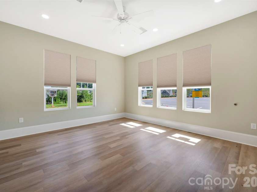 8886 Visgrove Drive, Sherrills Ford, NC 28673.  MLS# CAR4427881, YatesRealty ID 52764. Amenity