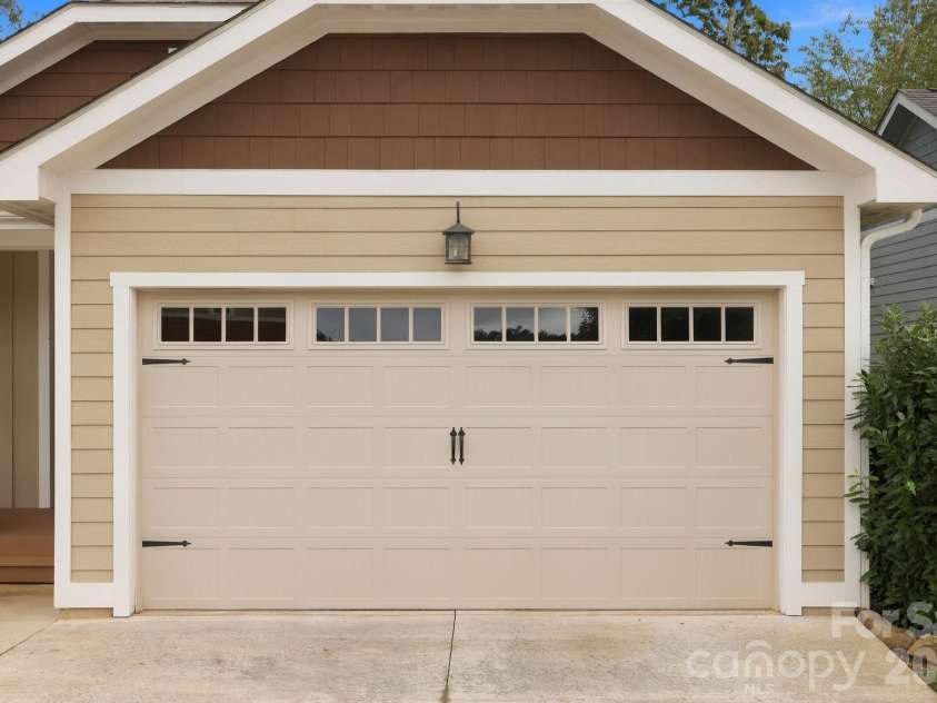 26 Asher Lane, Arden, NC 28704.  MLS# CAR4428144, YatesRealty ID 52765. 