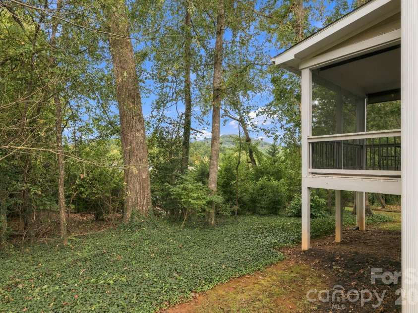 26 Asher Lane, Arden, NC 28704.  MLS# CAR4428144, YatesRealty ID 52765. 